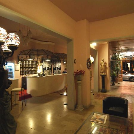 Hotel Liberty Viareggio Dış mekan fotoğraf