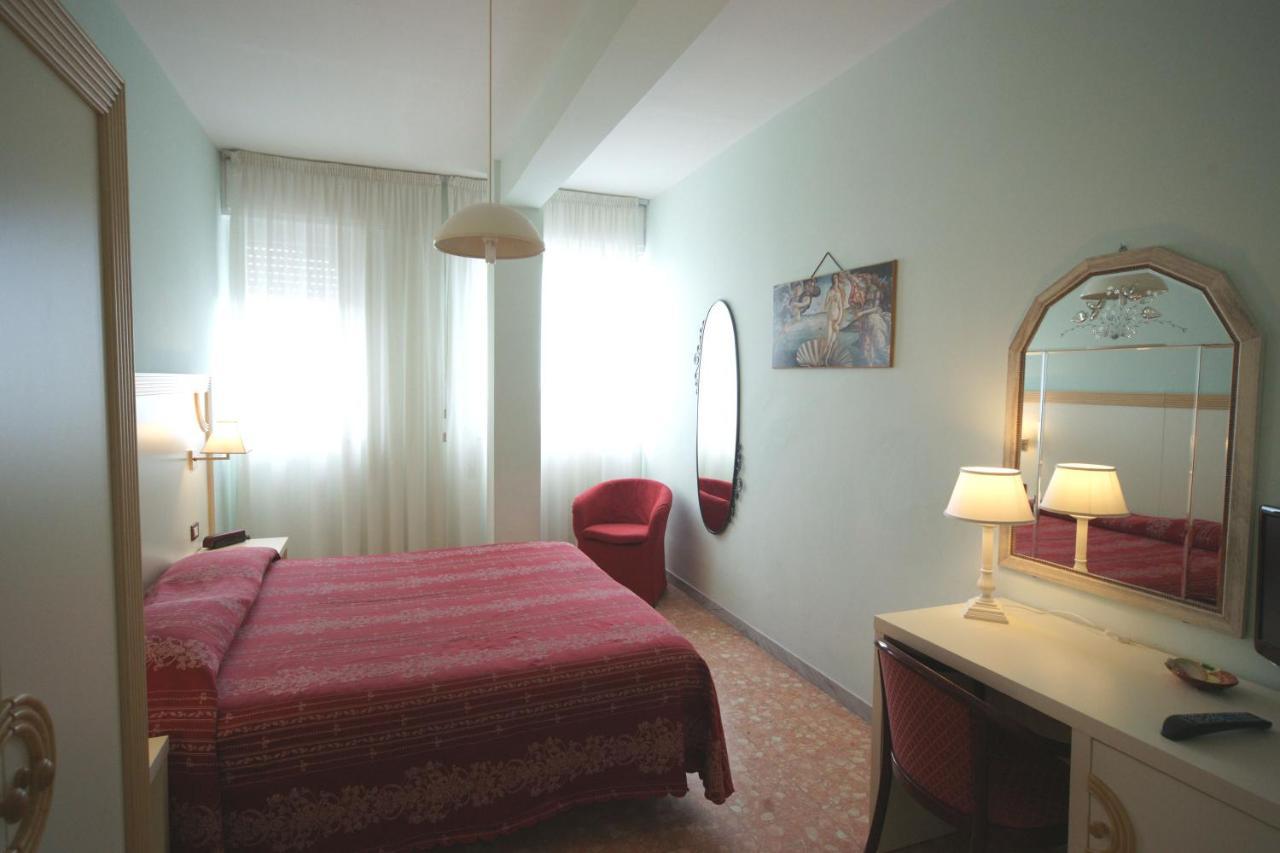 Hotel Liberty Viareggio Dış mekan fotoğraf