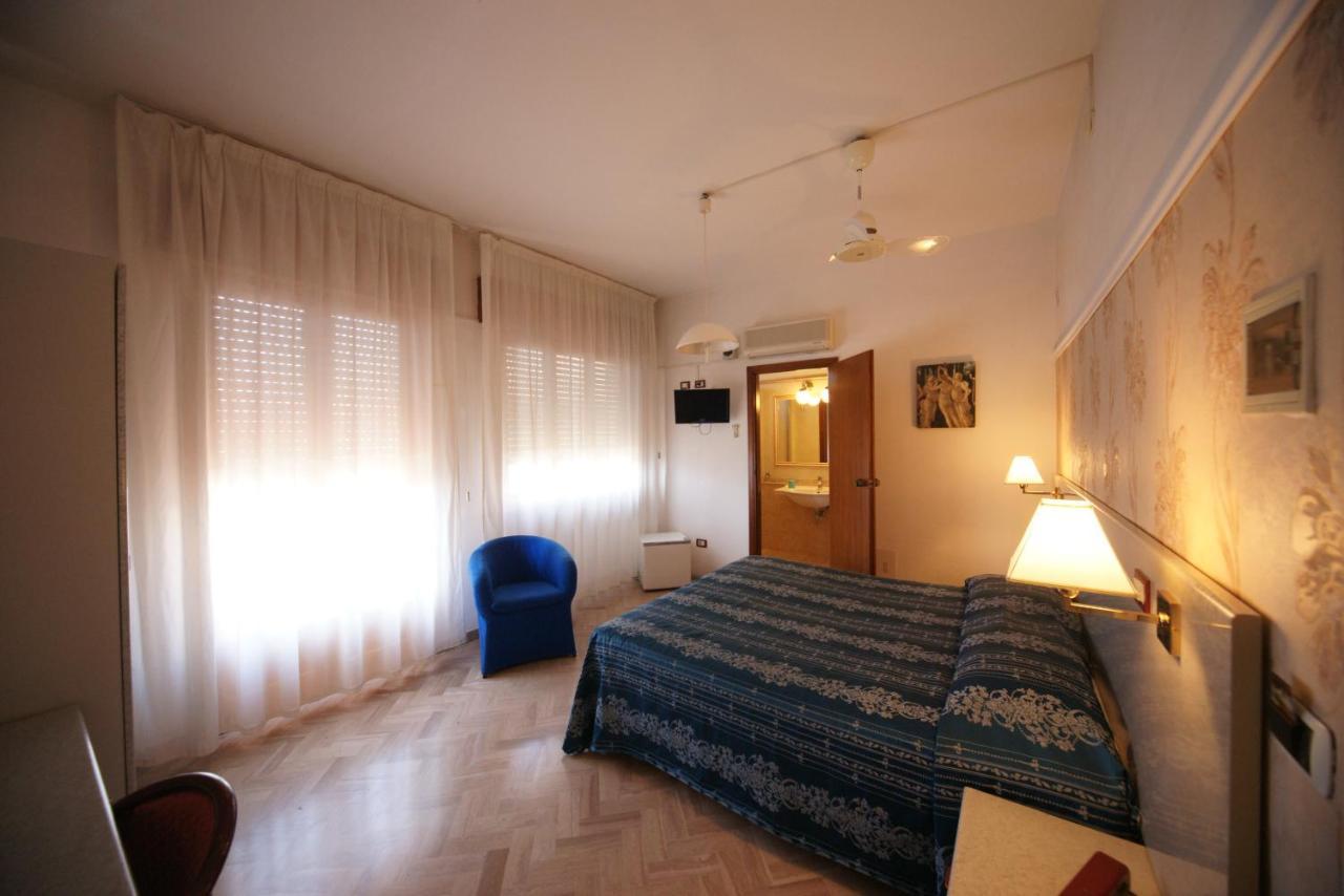 Hotel Liberty Viareggio Dış mekan fotoğraf