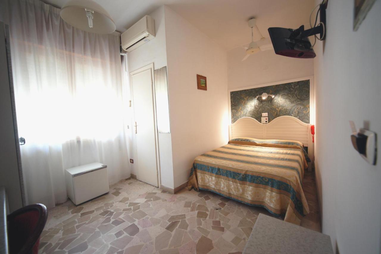 Hotel Liberty Viareggio Dış mekan fotoğraf