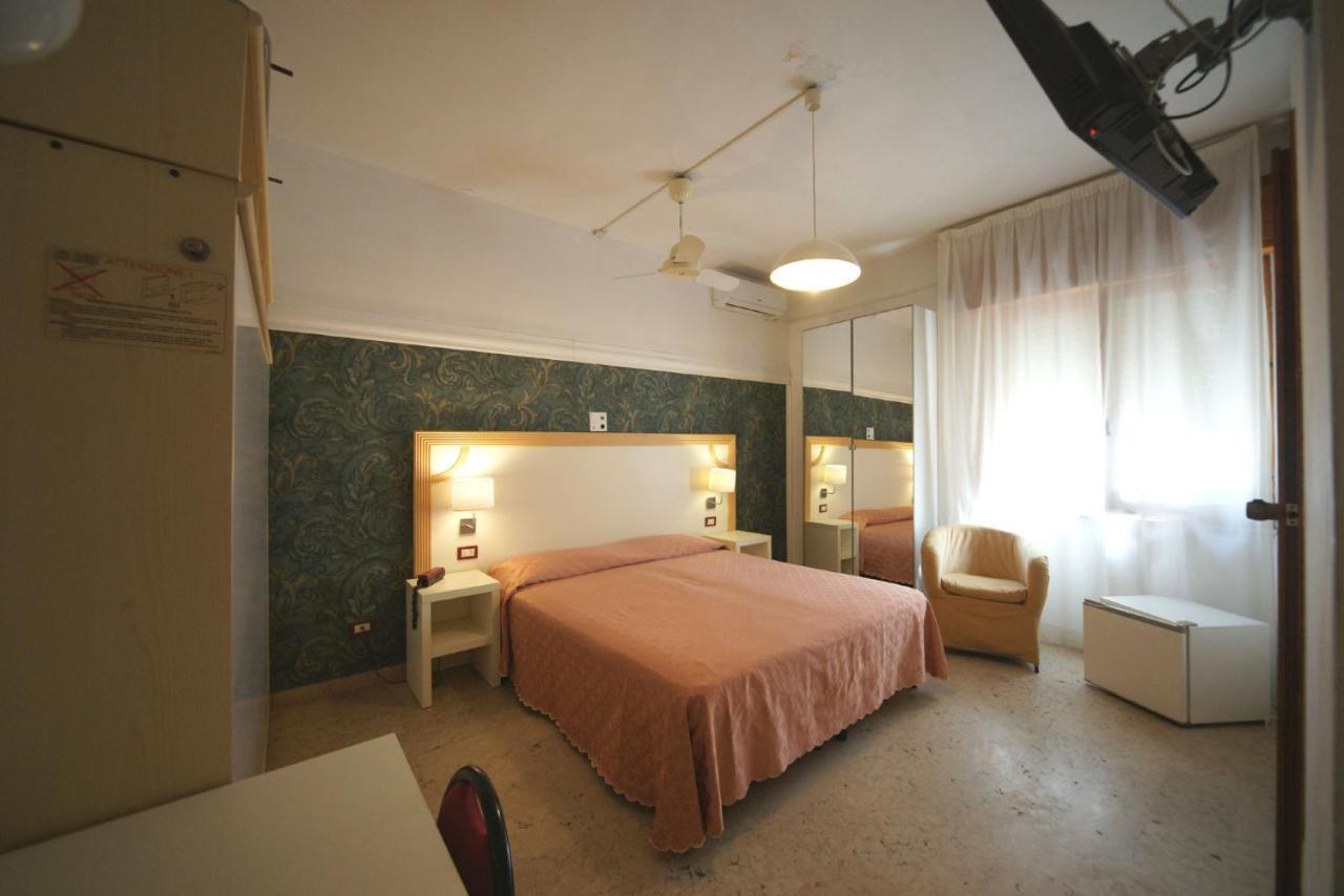 Hotel Liberty Viareggio Dış mekan fotoğraf