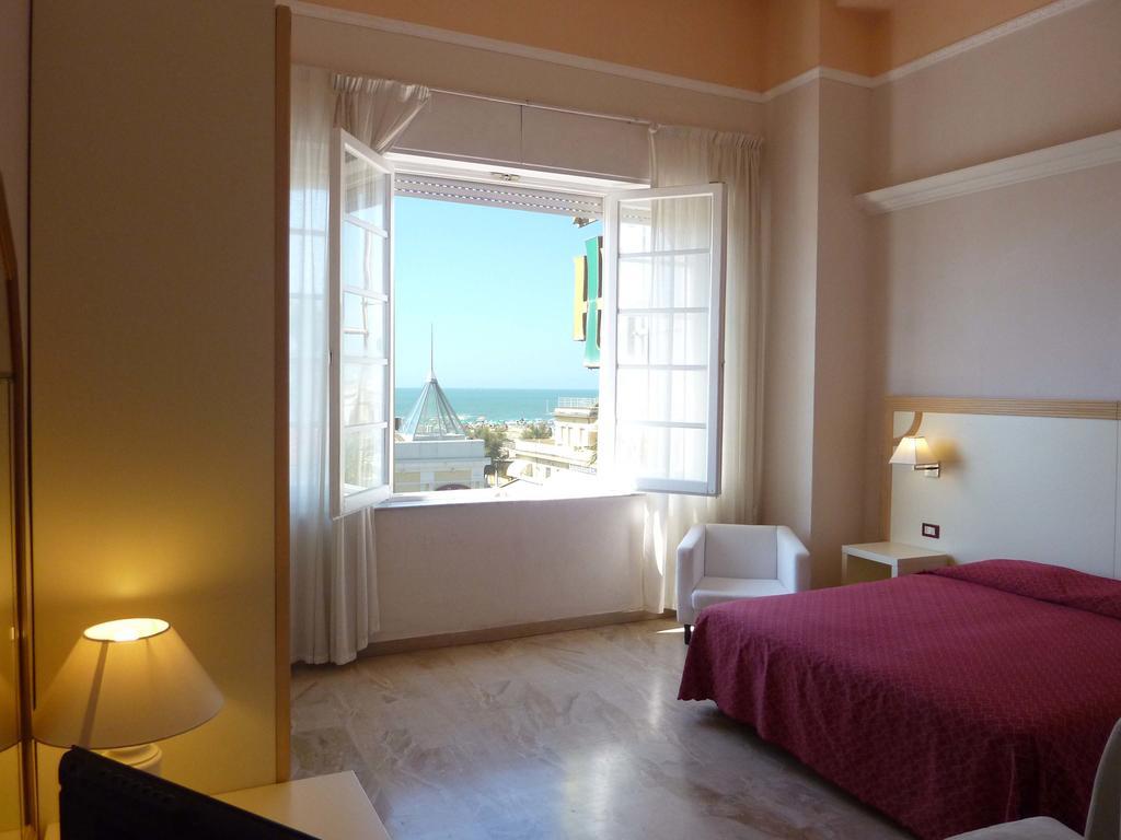 Hotel Liberty Viareggio Dış mekan fotoğraf