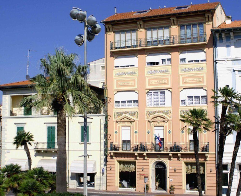 Hotel Liberty Viareggio Dış mekan fotoğraf